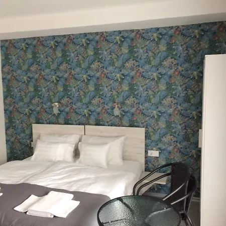 Harmónia Panzió Apartman *