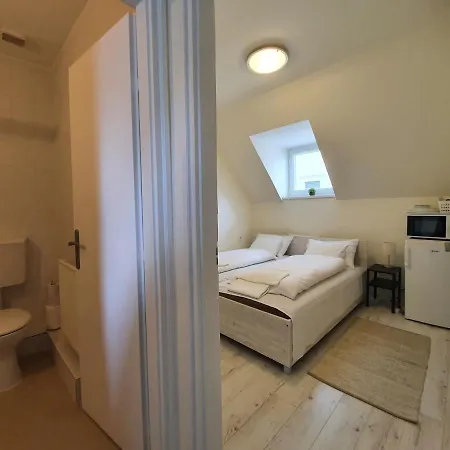 Harmónia Panzió Apartman *